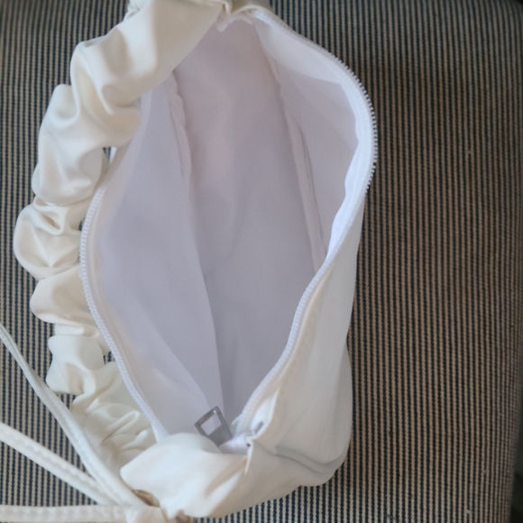 Trendy white handbag - Picture 3 of 3